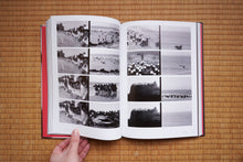 画像をギャラリービューアに読み込む, Shirin Neshat