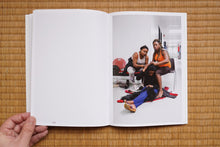 画像をギャラリービューアに読み込む, Here, Waiting