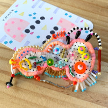 画像をギャラリービューアに読み込む, ブローチ　Brooch
