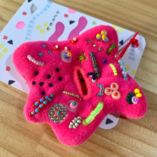 画像をギャラリービューアに読み込む, ブローチ　Brooch
