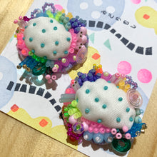 画像をギャラリービューアに読み込む, イヤリング　Clip-On Earrings
