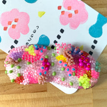 画像をギャラリービューアに読み込む, ブローチ　Brooch
