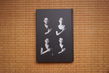 画像をギャラリービューアに読み込む, Shirin Neshat
